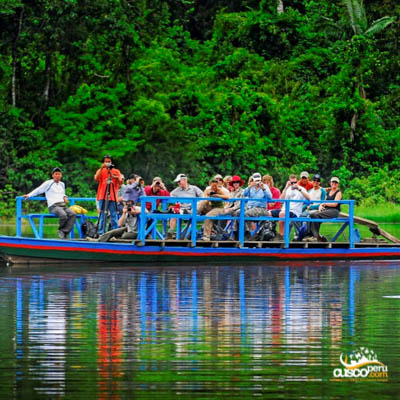 Viaje en bote por Tambopata