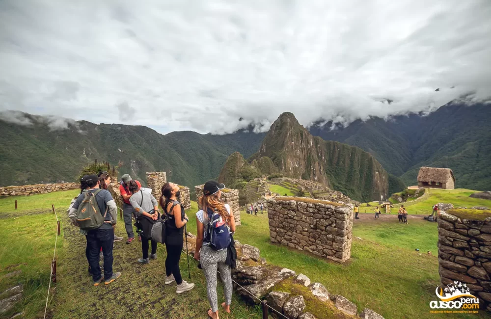 Economic tour to Machu Picchu