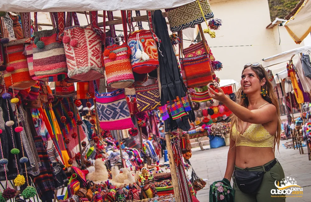 Handicraft market in Pisaq - Sacred Valley of the Incas