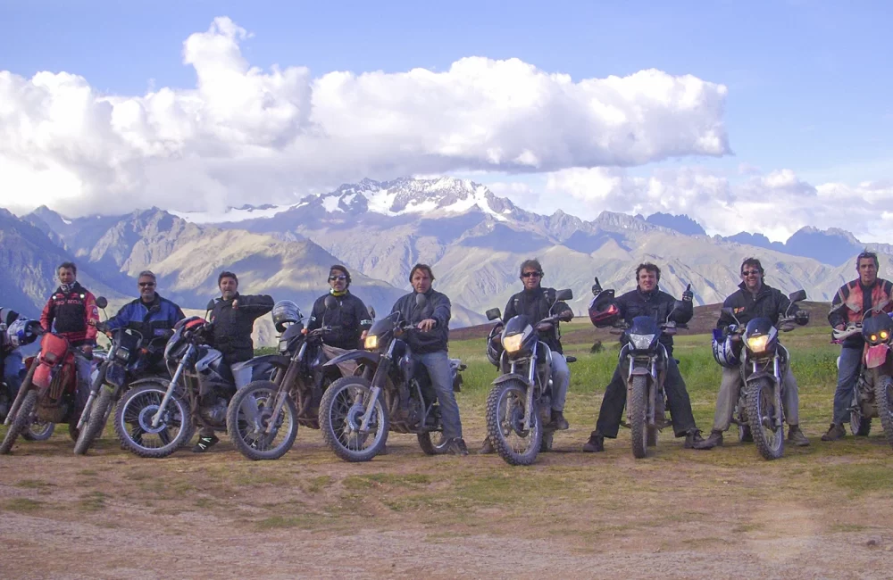 Motorcycle experience in Maras and Mor
