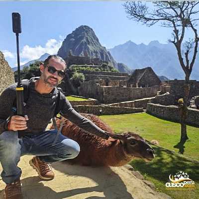 Machu Picchu Tour - Experience With Llamas