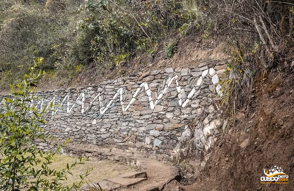 Representación en piedra de la cordillera de los Andes en Choquequirao