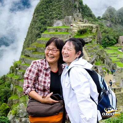 Mujeres en el tour de Machu Picchu