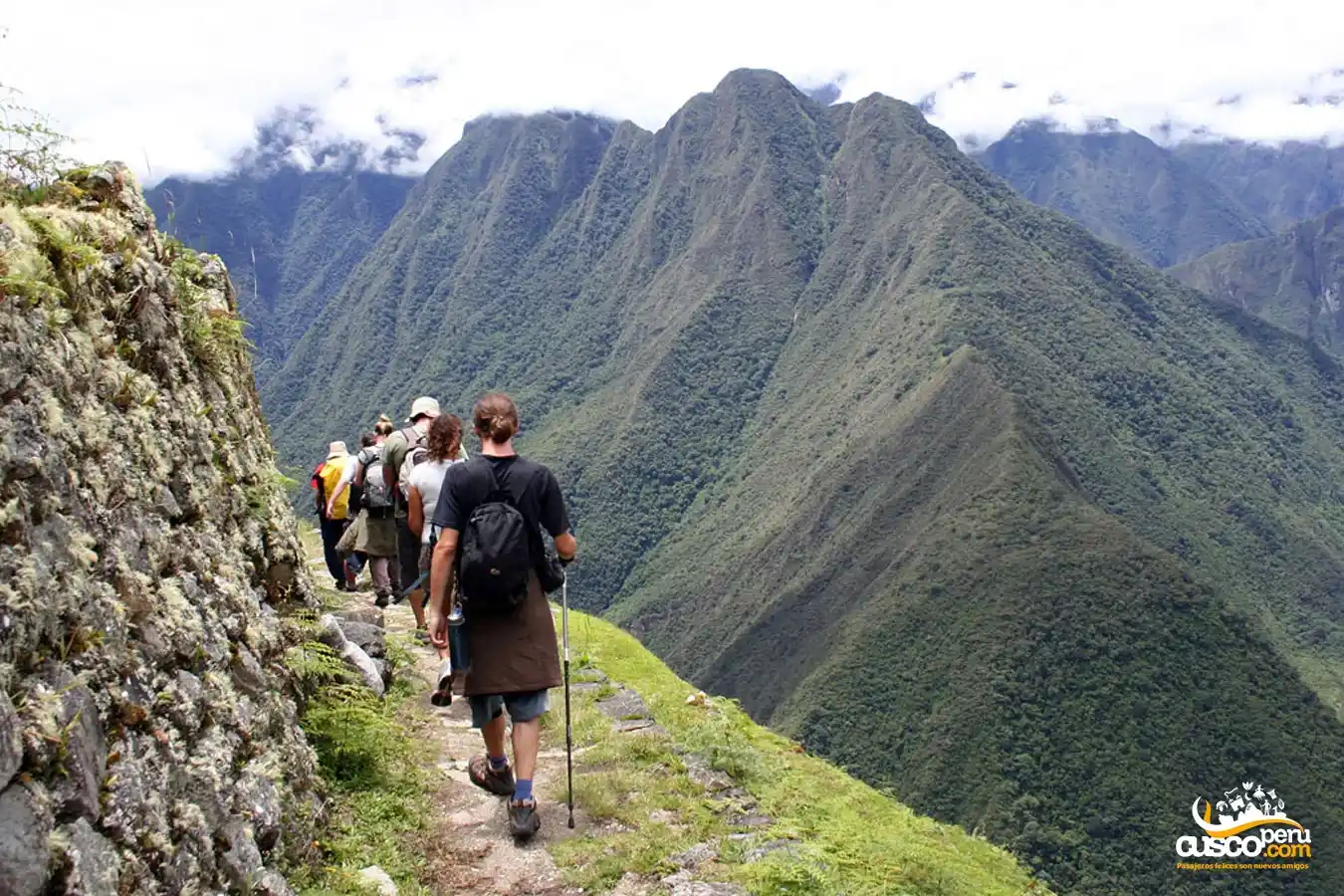 Inca Trail approaching Wiñayhuayna
Source: CuscoPeru.com