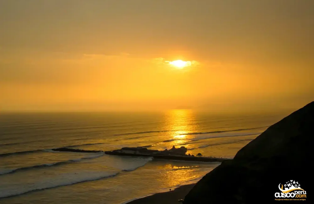Pôr do sol em Lima