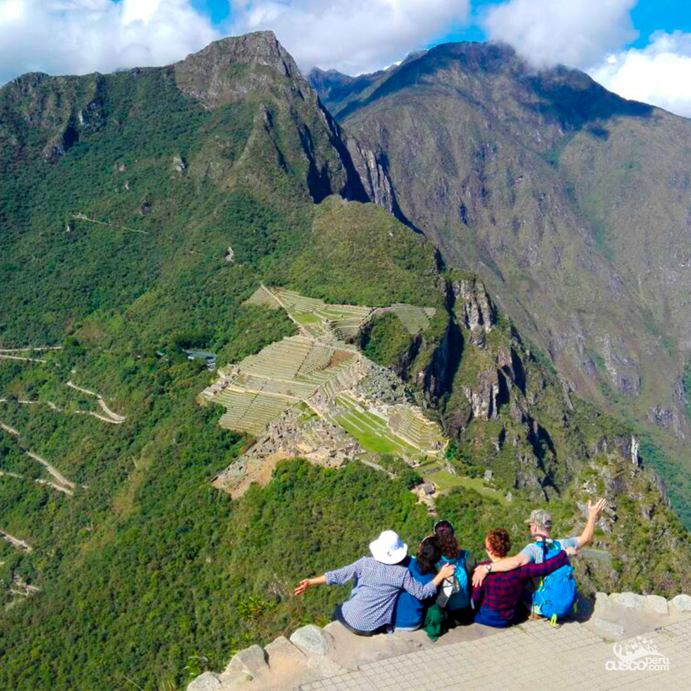 Vista desde a Montanha Huayna Picchu (Wayna Picchu) Fonte: CuscoPeru.com