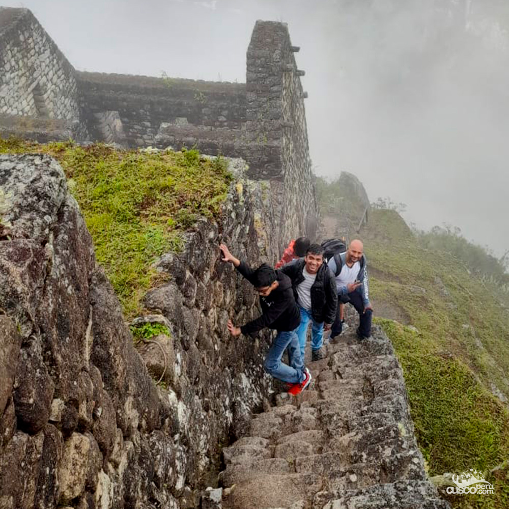 Path to the summit of Huayna Picchu Mountain.
Source: CuscoPeru.com
