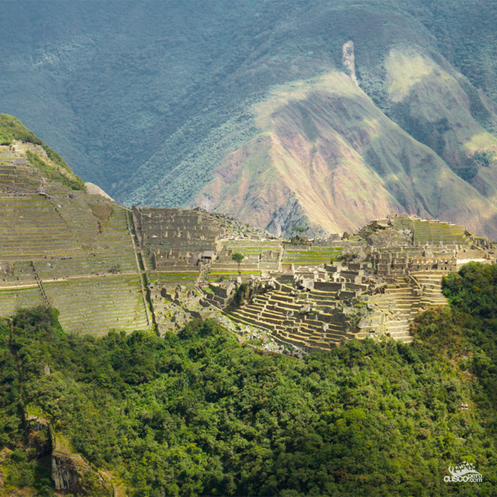 Vista de Machu Picchu da montanha Putucusi. Fonte: CuscoPeru.com