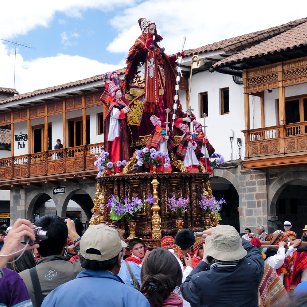 Procesión de San Blas en Corpus Christi. Fuente: CuscoPeru.com